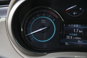 2013款君越2.4L SIDI自动领先舒适型