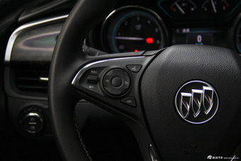 2015款昂科威20T四驱豪华型