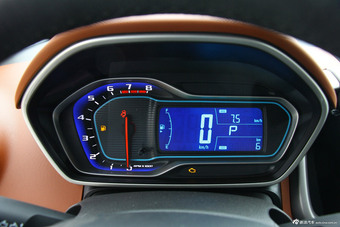 2014款爱唯欧两厢1.6L自动风尚版到店实拍