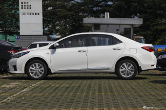 2014款卡罗拉1.6L自动GL-i真皮版