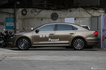 2014款帕萨特2.0T DSG至尊版