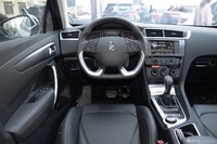 2016款DS6 1.6T自动豪华版THP160