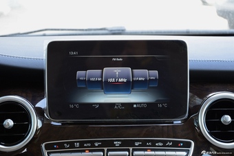 2016款奔驰V级 V260 2.0T自动尊贵版