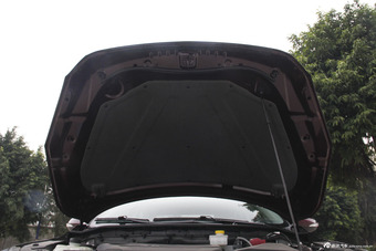 2015款海马M6 1.5T自动豪华型