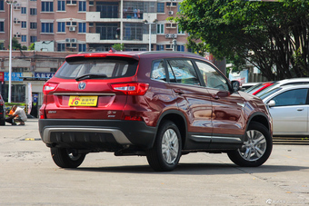 2016款长安CS75 2.0L手动豪华型国5