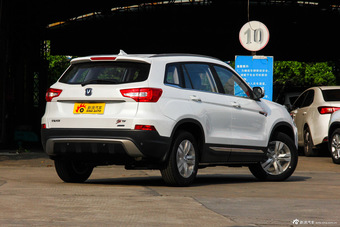 2016款长安CS75 2.0L手动舒适型国5