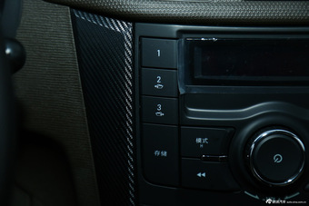 2015款五菱宏光S 1.5L手动超值版