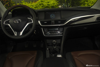 2015款V5菱致plus 1.5L手动智尊型