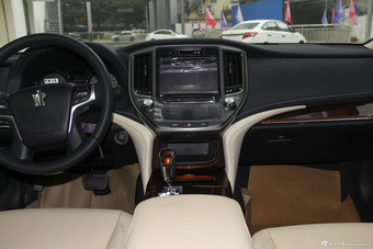 2015款皇冠2.0T自动时尚版