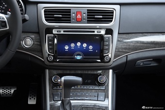 2015款哈弗H8 2.0T自动四驱精英型