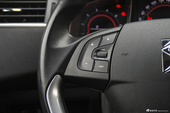 2014款DS 5LS THP160 1.6T自动豪华版