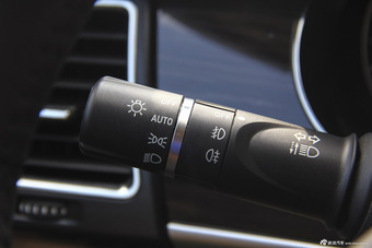 2016款哈弗H2 1.5T手动四驱豪华型