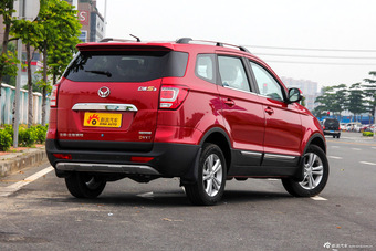 2016款北汽幻速S3 1.5L手动舒适型国V