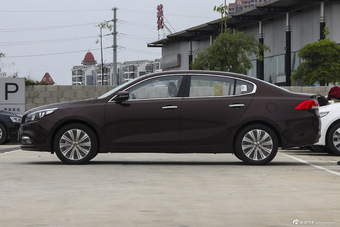 2014款起亚K4 1.8L自动DLX