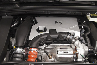 2016款DS 6 1.6T自动豪华版THP160