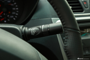 2015款海马福美来1.6L手动悦尚型