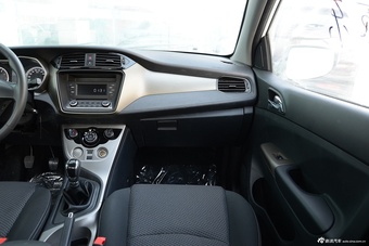 2016款海马M3 1.5L手动时尚型