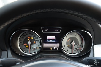 2016款奔驰CLA级 CLA200 1.6T自动动感型