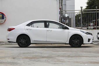 2016款卡罗拉1.6L自动GL-i炫酷版