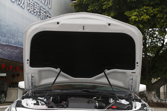 2016款凯迪拉克CT6 2.0T自动28T领先型