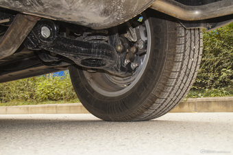 2015款众泰T600 1.5T手动尊贵型