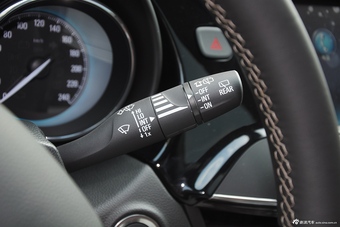 2015款昂科威20T两驱精英型