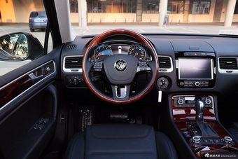 2011款途锐V6 3.0TSI汽油舒适型