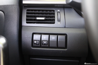 2015款奔腾X80 2.0L自动舒适型