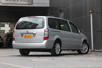 2014款GL8商务车2.4L自动经典版