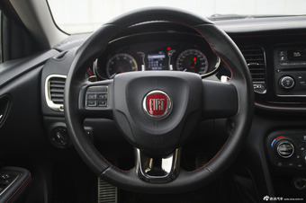 2014款菲亚特致悦1.4T自动运动版