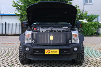 2016款乔治巴顿超级越野车