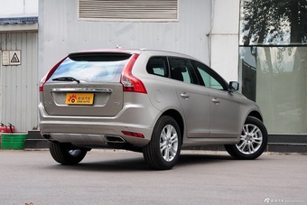 2016款沃尔沃XC60 2.0T 智进版