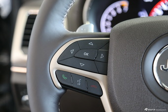 2014款大切诺基3.0L自动旗舰尊悦版