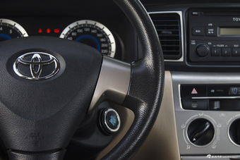 2013款花冠1.6L自动卓越版