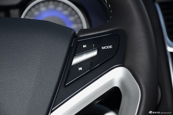 2016款吉利帝豪1.5L手动RS两厢向上版