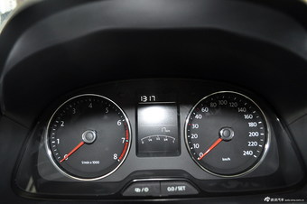 2013款朗逸1.6L自动舒适版 睿智金