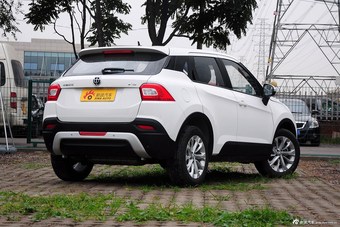 2015款中华V3 1.5L手动智能型