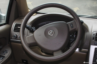 2014款GL8商务车2.4L自动经典版