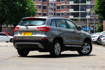 2016款长安CS75 2.0L手动领先型国5