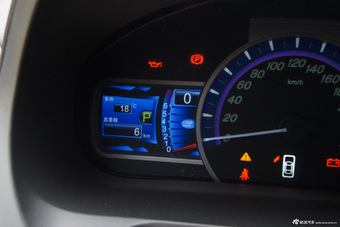 2015款比亚迪S7升级版2.0T自动尊贵型