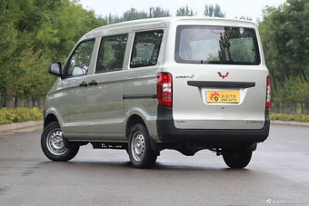 2015款五菱之光S 1.2L标准型