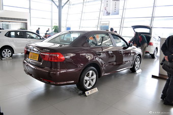 2013款朗逸1.6L自动风尚版 锐意红