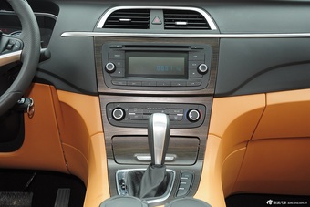 2015款华颂7 2.0T自动豪华型