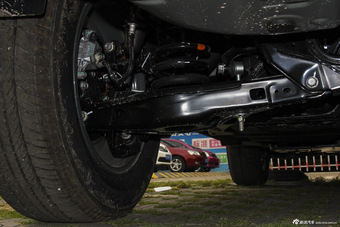 2015款RAV4 2.0L自动两驱风尚版