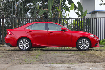 2015款雷克萨斯IS 2.0T自动200t锋尚版