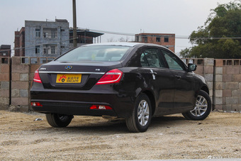 2016款吉利帝豪1.5L手动三厢时尚版