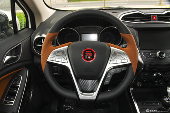 2016款比亚迪元1.5L手动尊荣型