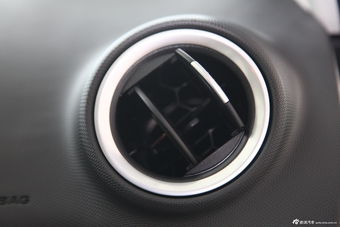 2013款嘉年华三厢1.5L自动时尚型