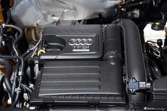 2016款奥迪Q3 1.4T自动30TFSI风尚型