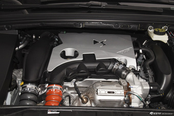 2016款DS 6 1.6T自动舒适版THP160